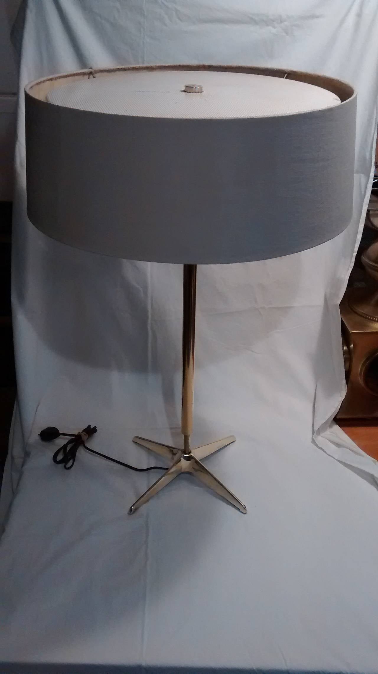 Pair of Gerald Thurston for Lightolier Star Base Form Table Lamps 3