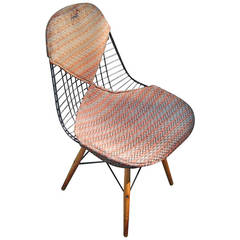 Charles Eames Dowel Leg Swivel Chair