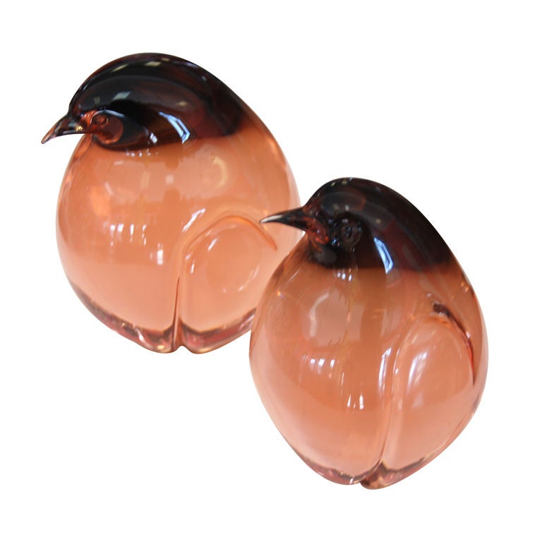 WONDERFUL SIGNED PAIR OF PINO SIGNORETTO MURANO GLASS BIRDS at