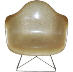 RARE EAMES ''LAR" LOW LOUNGE CHAIR WITH "CATS" CRADLE BASE
