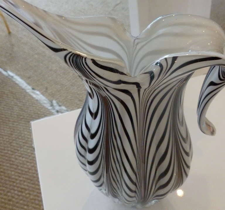 Italian Murano Salviatti Glass Sommerso Vase 4