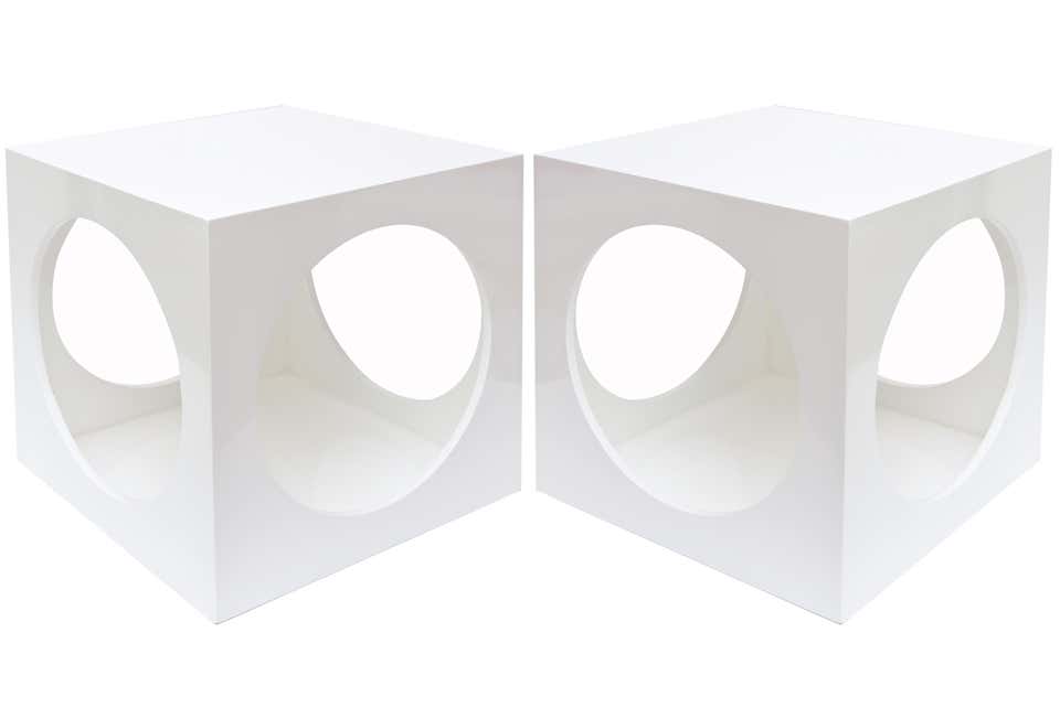 Pair of Sculptural White Lacquered Cube Square Side Tables at 1stDibs