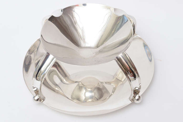 Modern Exquisite Italian Lino Sabattini Silver Plate Centerpiece Serving Tray and Bowl