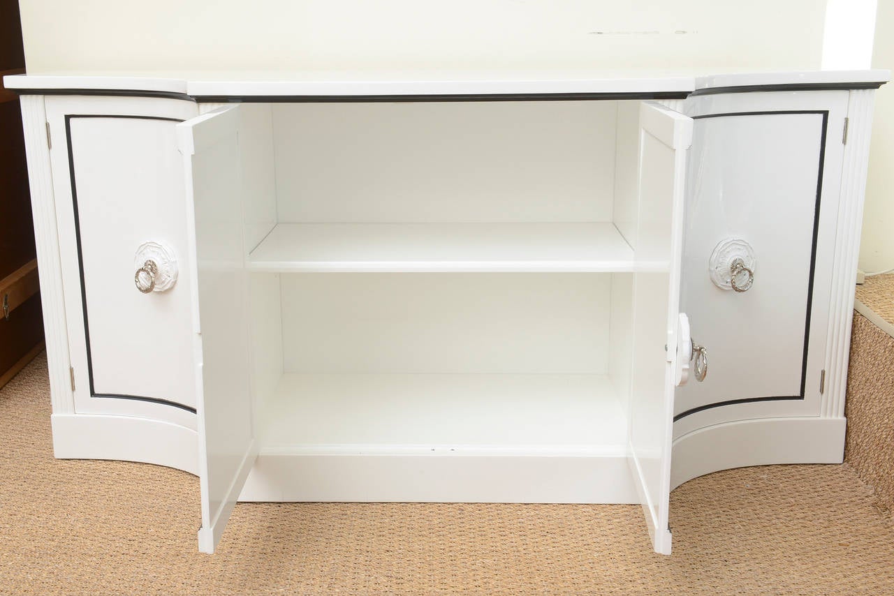 Grosfeld House Regency White Lacquered and Nickel Silver Cabinet or Buffet In Fair Condition For Sale In North Miami, FL