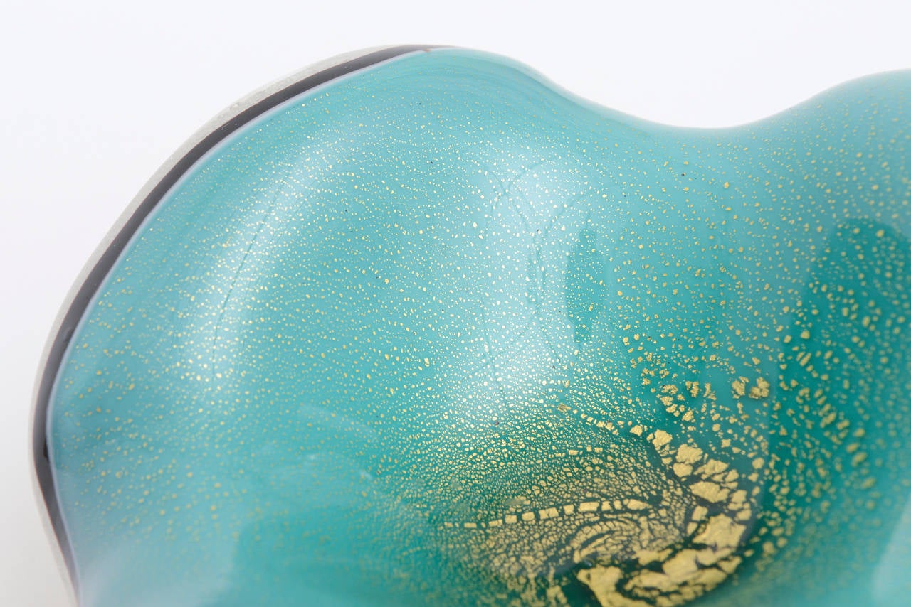 Seguso Vetri D' Arte Murano Cased Pulegoso Turquoise, White Glass Bowl Vintage (Italienisch) im Angebot