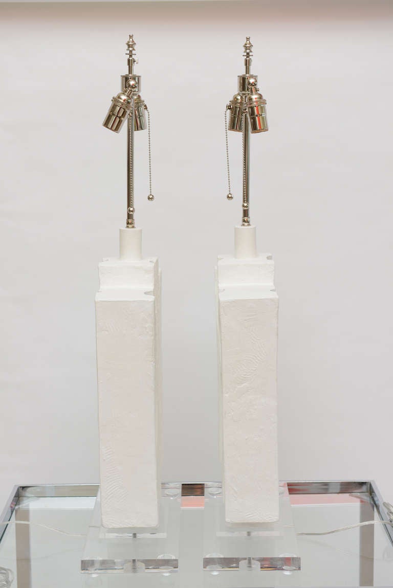 Sculptural Pair of  Serge Roche Style White Plaster of Paris  Lamps 3