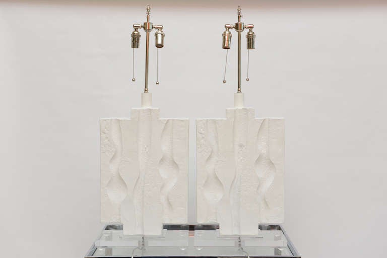 Sculptural Pair of  Serge Roche Style White Plaster of Paris  Lamps 5