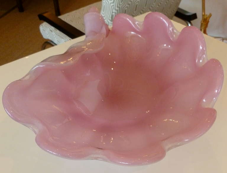 Murano Opalalescent Pink Monumental Shell Glass Bowl 3
