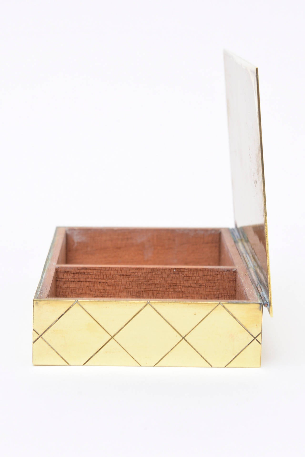 Mid-20th Century Tommi Parzinger Polished Diamond Criss Cross Brass and Wood Box