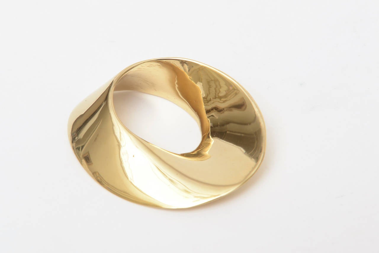 American Brass Sculptural Elliptical Mid-Century Modern Napkin Rings Set of 8