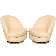 Vintage Chic Pair of Milo Baughman Swivel Slipper Chairs