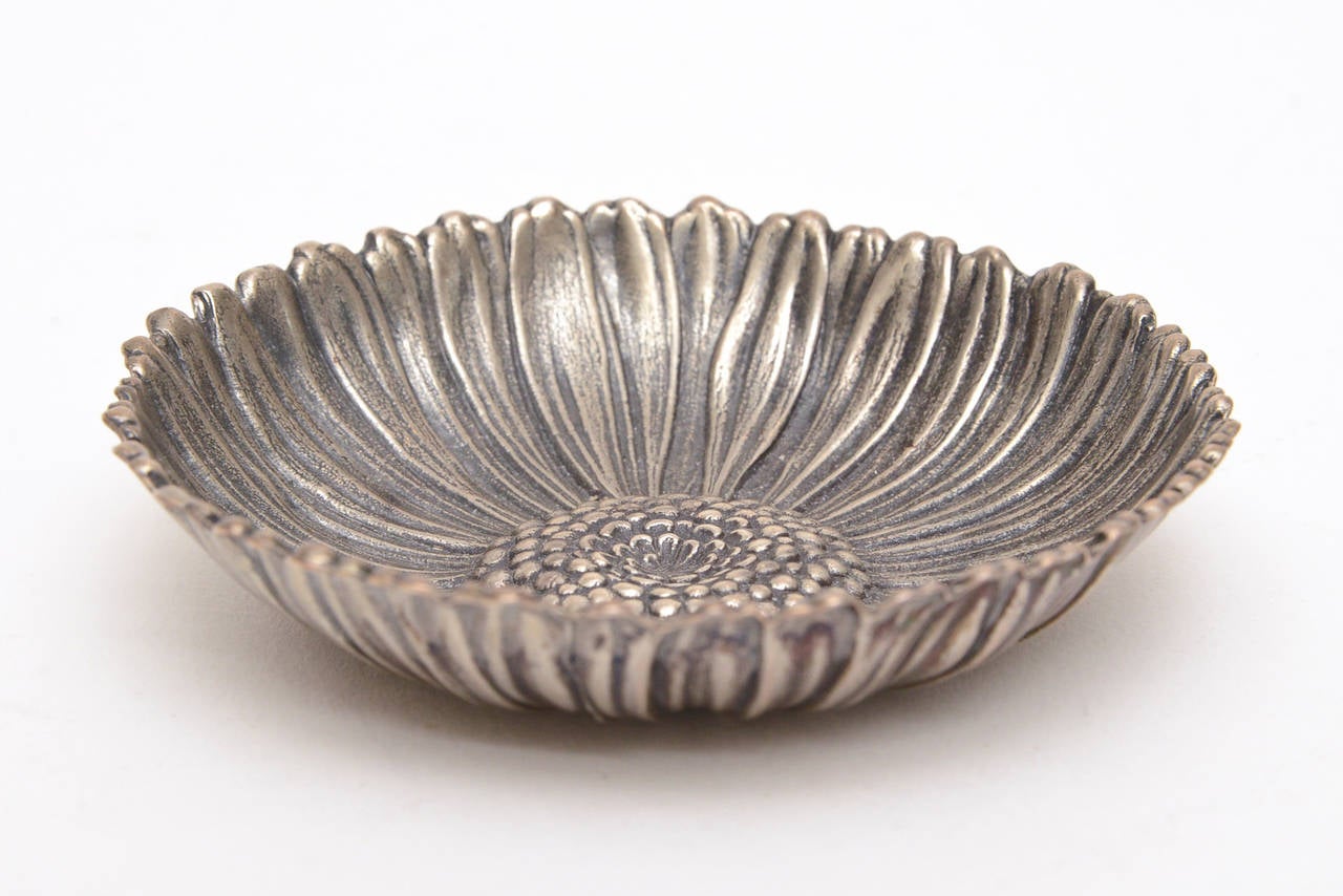 Mid-Century Modern Italian Buccellati Small Sterling Silver Flower Ring Bowl or Dish