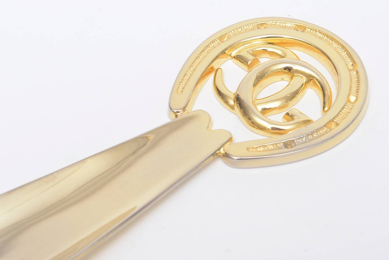 Vintage Gucci Gold Plated Shoe Horn or Desk Paperweight In Good Condition In North Miami, FL