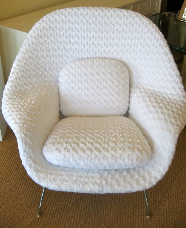 Stunning Eero Saarinen for Knoll Womb Chair with Ottoman In Excellent Condition In North Miami, FL