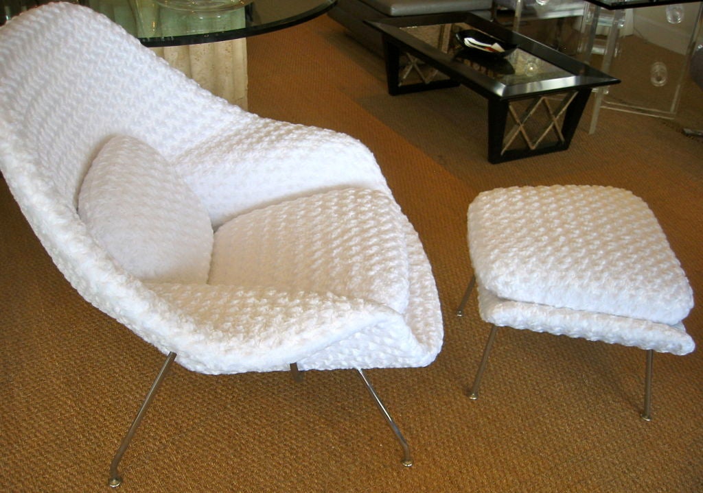 Upholstery Stunning Eero Saarinen for Knoll Womb Chair with Ottoman