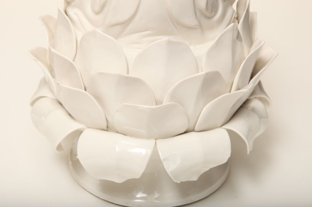 20th Century Stunning Porcelain Kuan Yin Goddess Of Compassion Statue