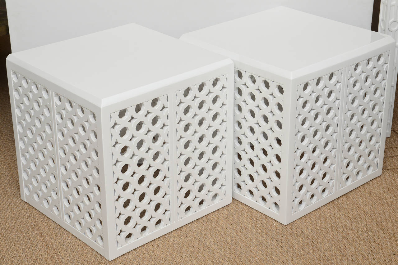 Mid-Century Modern Pair of White Lacquered Graphic Sculptural Cube Side Tables
