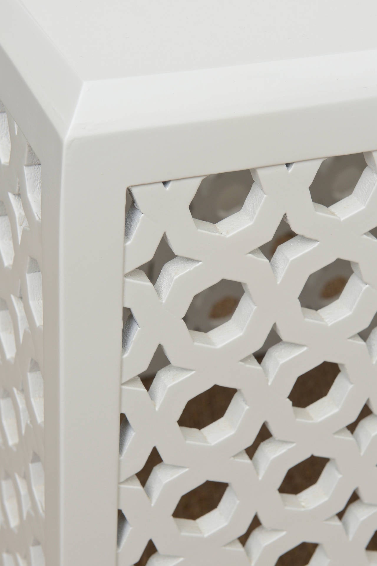 American Pair of White Lacquered Graphic Sculptural Cube Side Tables