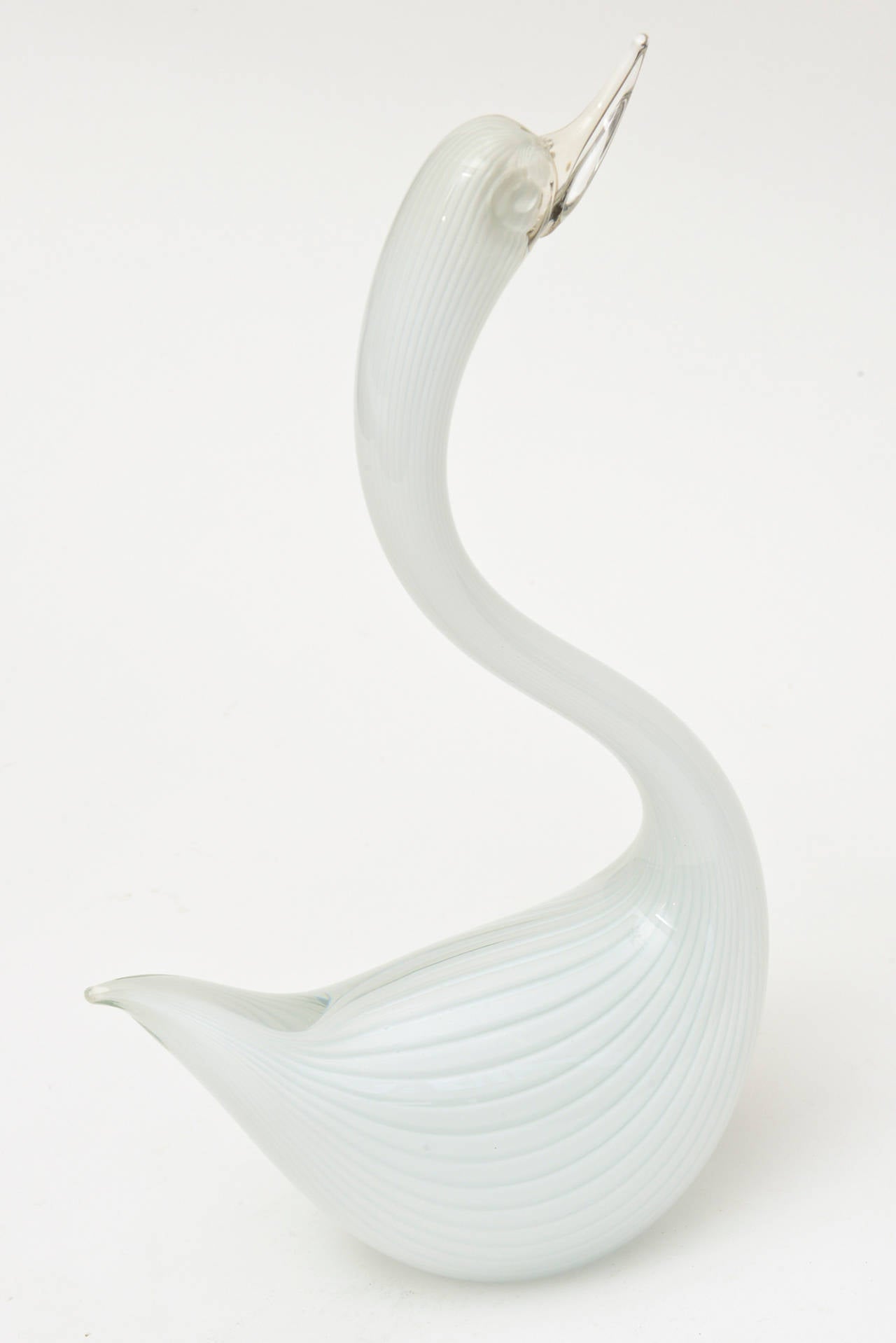 Mid-20th Century Murano Seguso Vintage White Swan Glass Sculpture For Sale