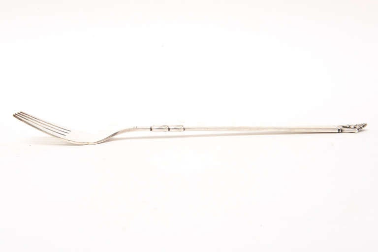 Milieu du XXe siècle Sterling Silver Hallmarked Mid-Century Modern Danish Frigast Serving Fork en vente