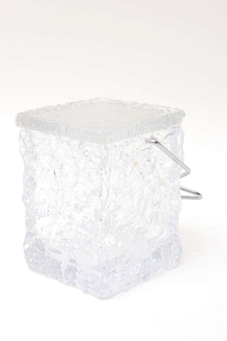 American Textural And Clever 