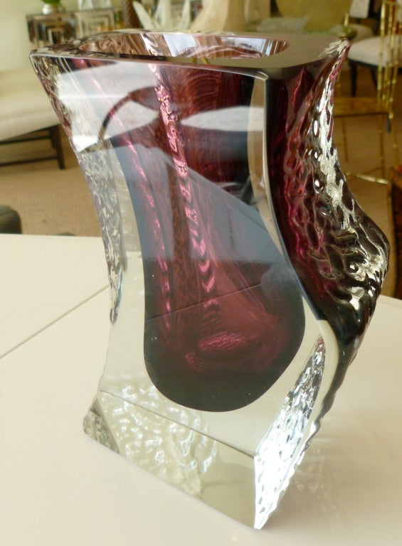 Stunning Italian Mandruzzato Murano Aubergine/Clear Glass Sommerso Vase / SALE In Excellent Condition In North Miami, FL