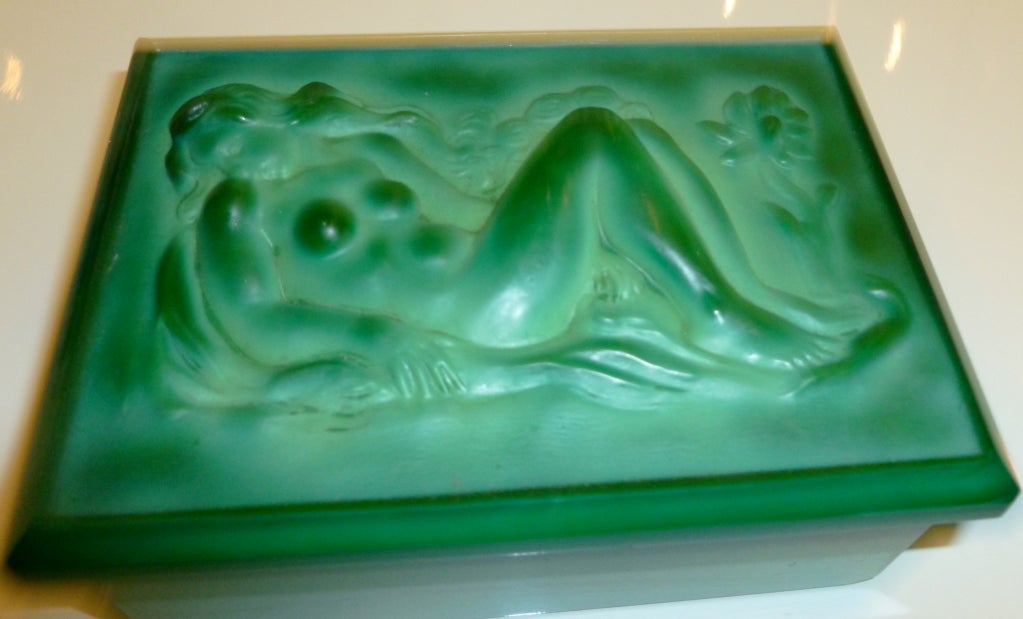 20th Century Sensual  Art Deco Czech Rare Malachite Glass Lidded Box
