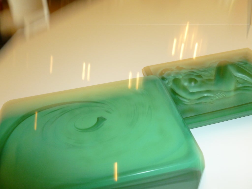 Sensual  Art Deco Czech Rare Malachite Glass Lidded Box 2
