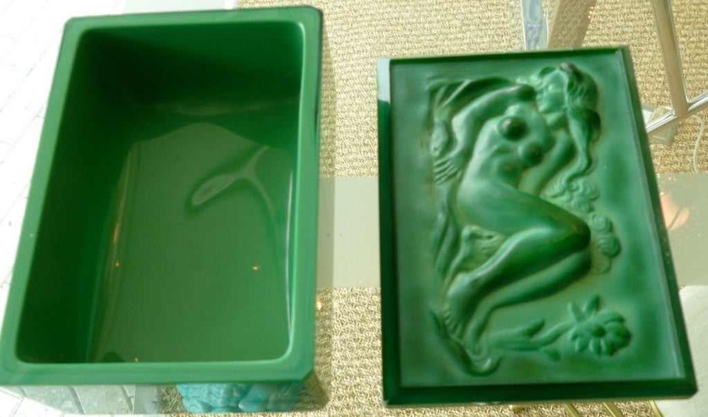 Sensual  Art Deco Czech Rare Malachite Glass Lidded Box 4