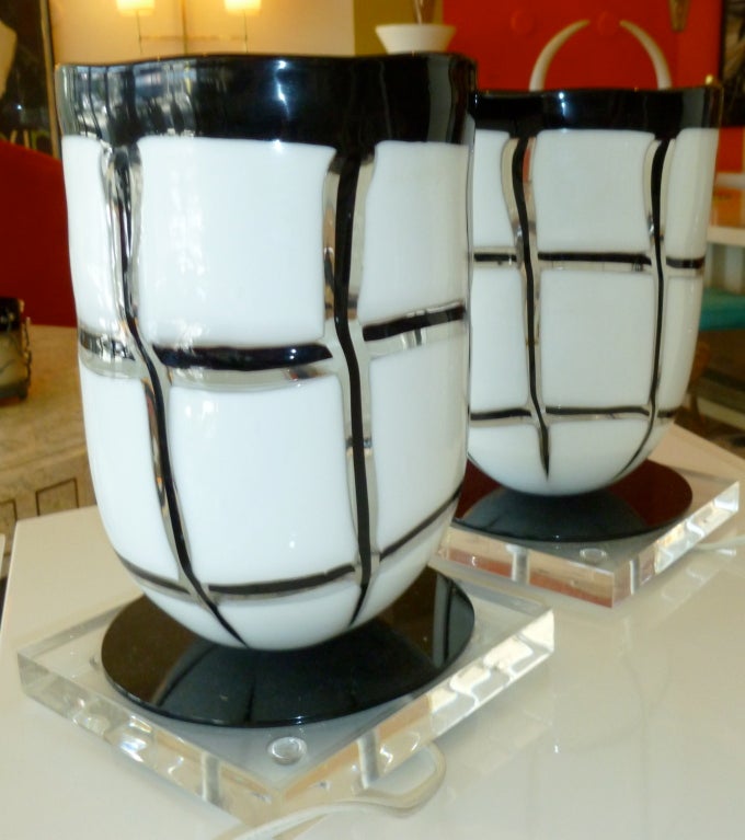 Pair of Italian Graphic Black&White Murano Glass Table Lamps