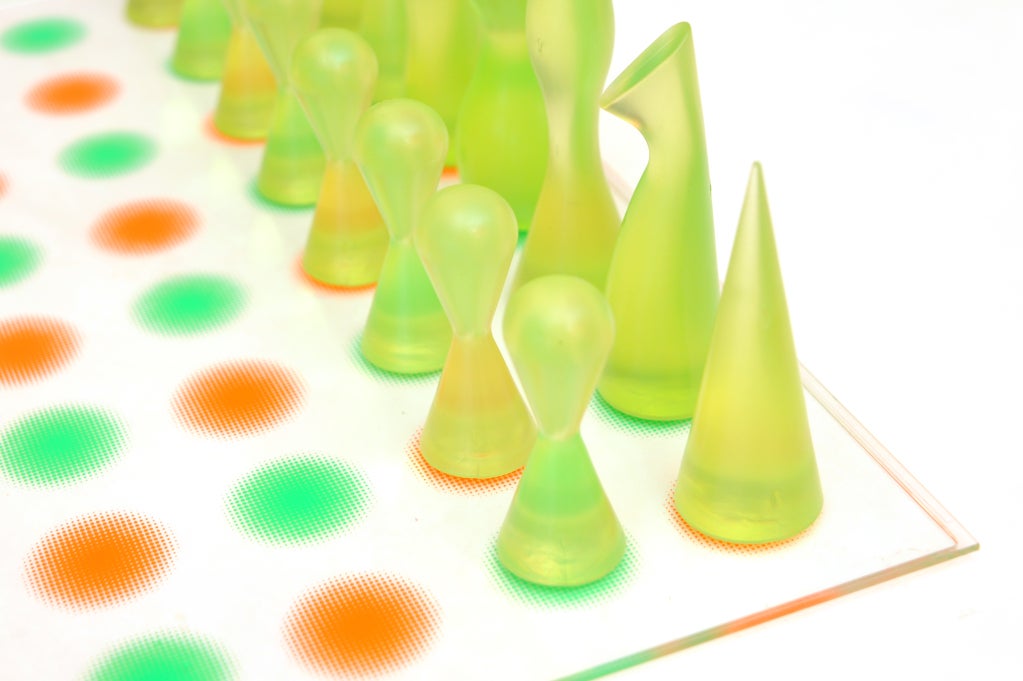Contemporary Luscious and Sculptural Thermoplastic Rubber Chess Set /SAT.SALE