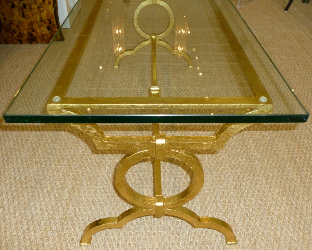 Mid-Century Modern Table de cocktail moderne en forme de feuille d'or sur fer Parzinger et style découpé vintage en vente