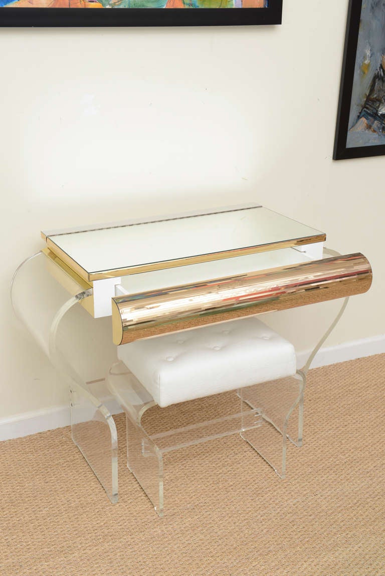 Lucite and Mirrored Vanity with Upholstered Bench 5