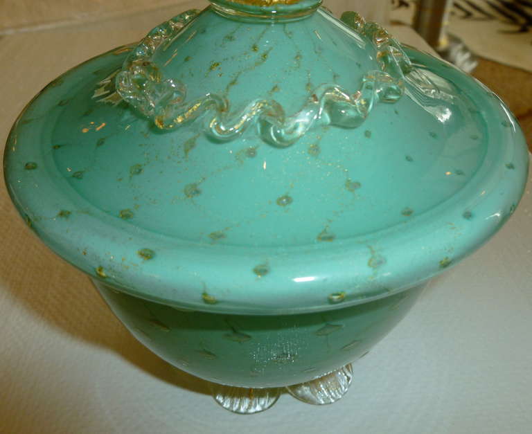 Mid-20th Century Beautiful Barovier e Toso Italian Murano Glass Covered Bowl / SATURDAY SALE