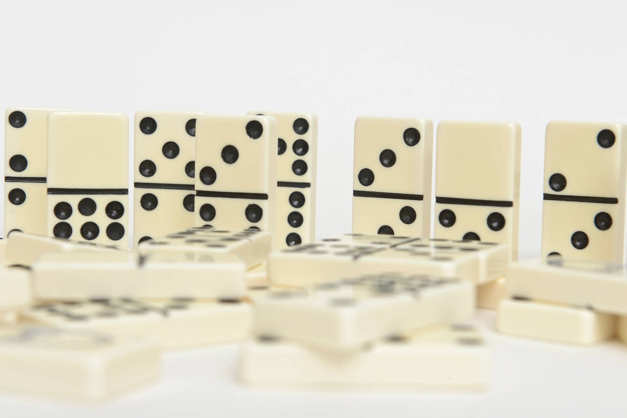 bakelite dominoes