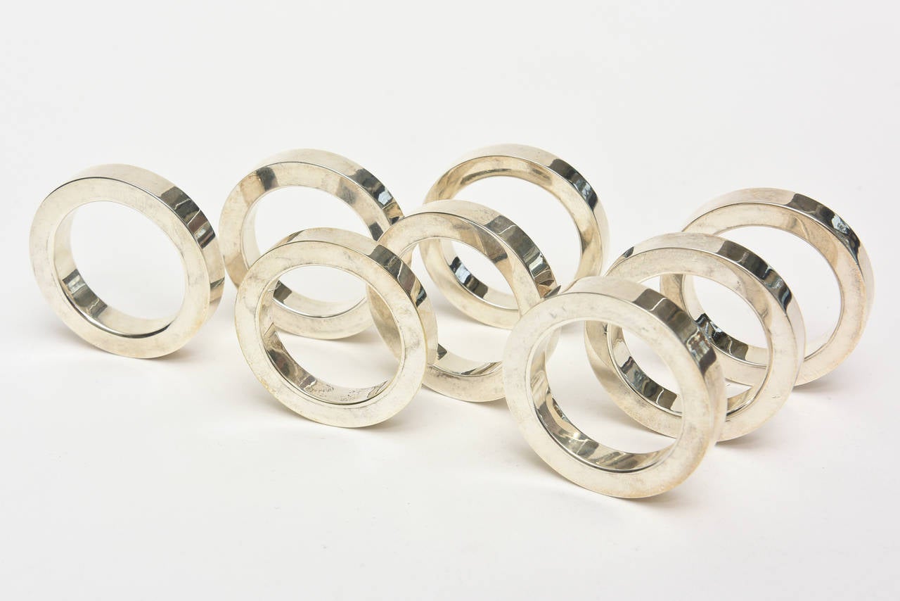 Set of Eight Circular Modernist Vintage Silver-Plate Napkin Rings 3