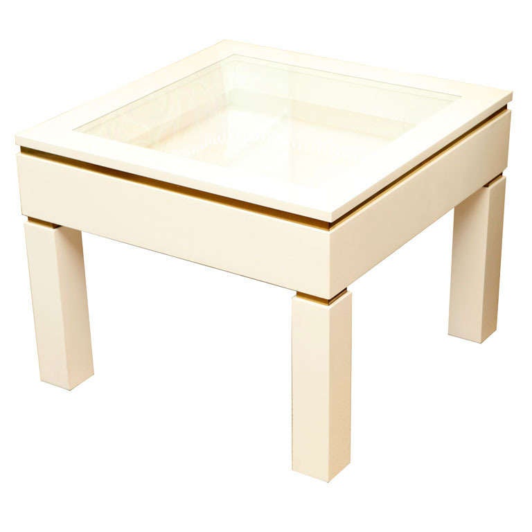 White Lacquered Casa Bella Lighted Object Display Table