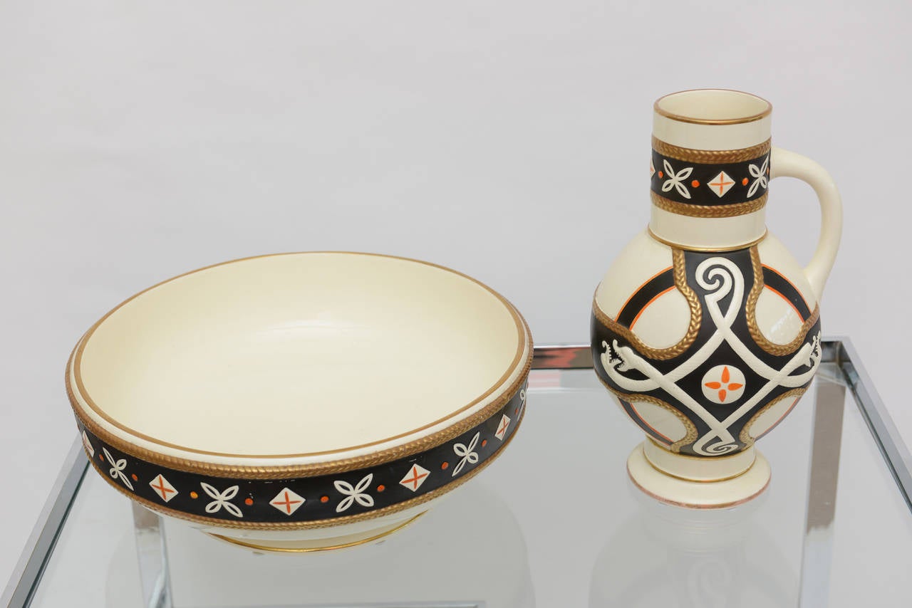 Anglais Pichet à eau et bol de centre de table en porcelaine de style Successionist anglais poinçonné en vente