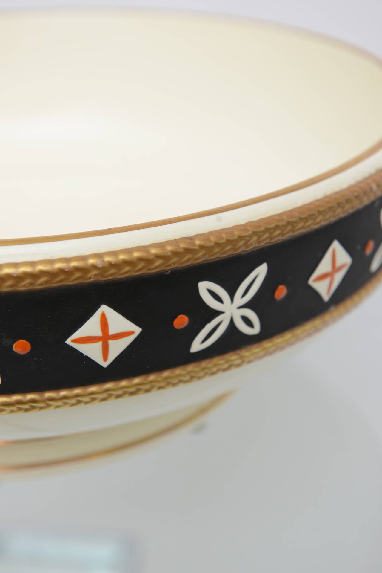 Porcelaine Pichet à eau et bol de centre de table en porcelaine de style Successionist anglais poinçonné en vente