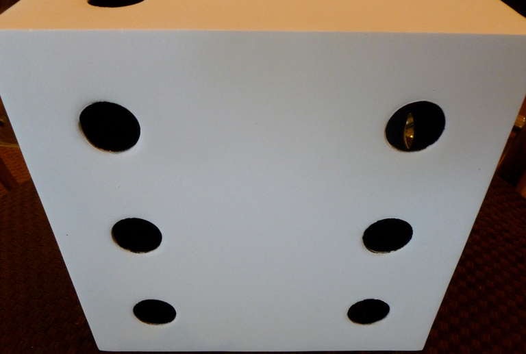 Dados de metal en blanco y negro Escultura Mid Century Modern Bélgica mediados del siglo XX en venta