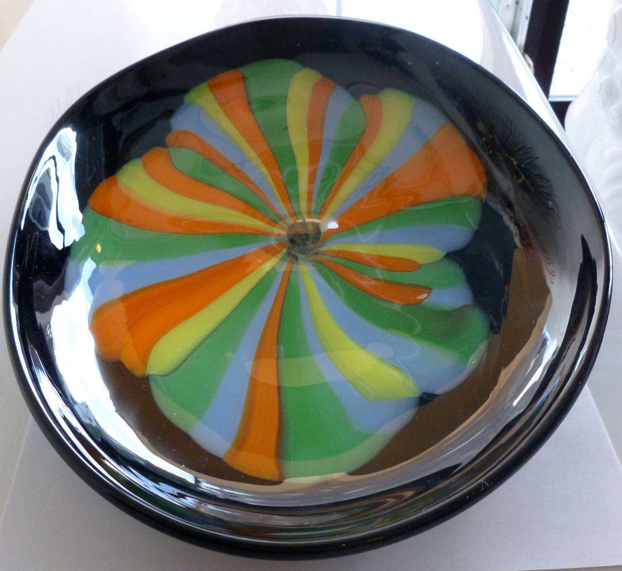 Mid-20th Century Murano Seguso Glass Centerpiece Bowl Serving