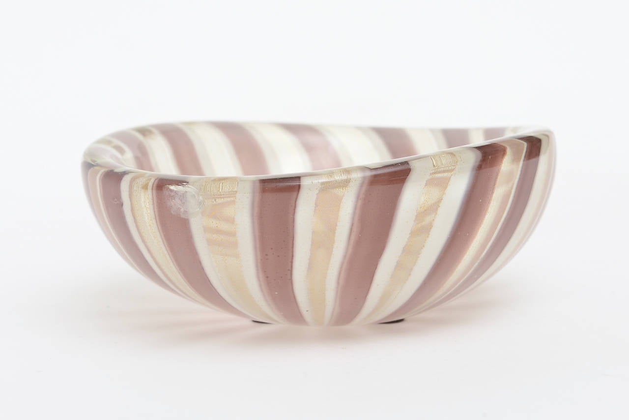 Mid-20th Century Stunning Italian Murano Archimede Seguso Glass Bowl