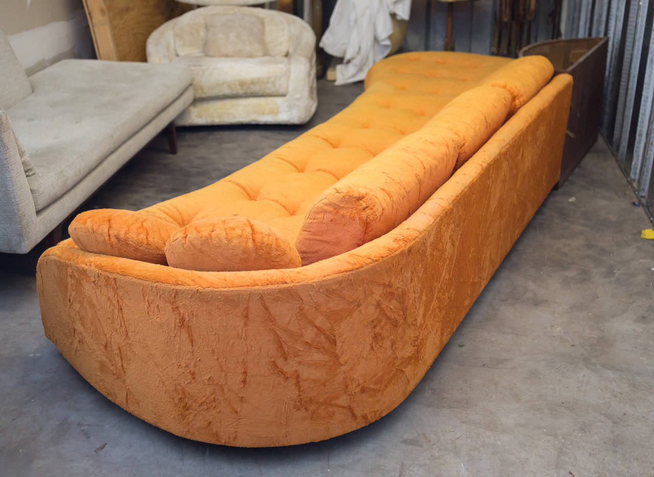Monumental Sofa with Walnut Planter In Good Condition In Miami, FL