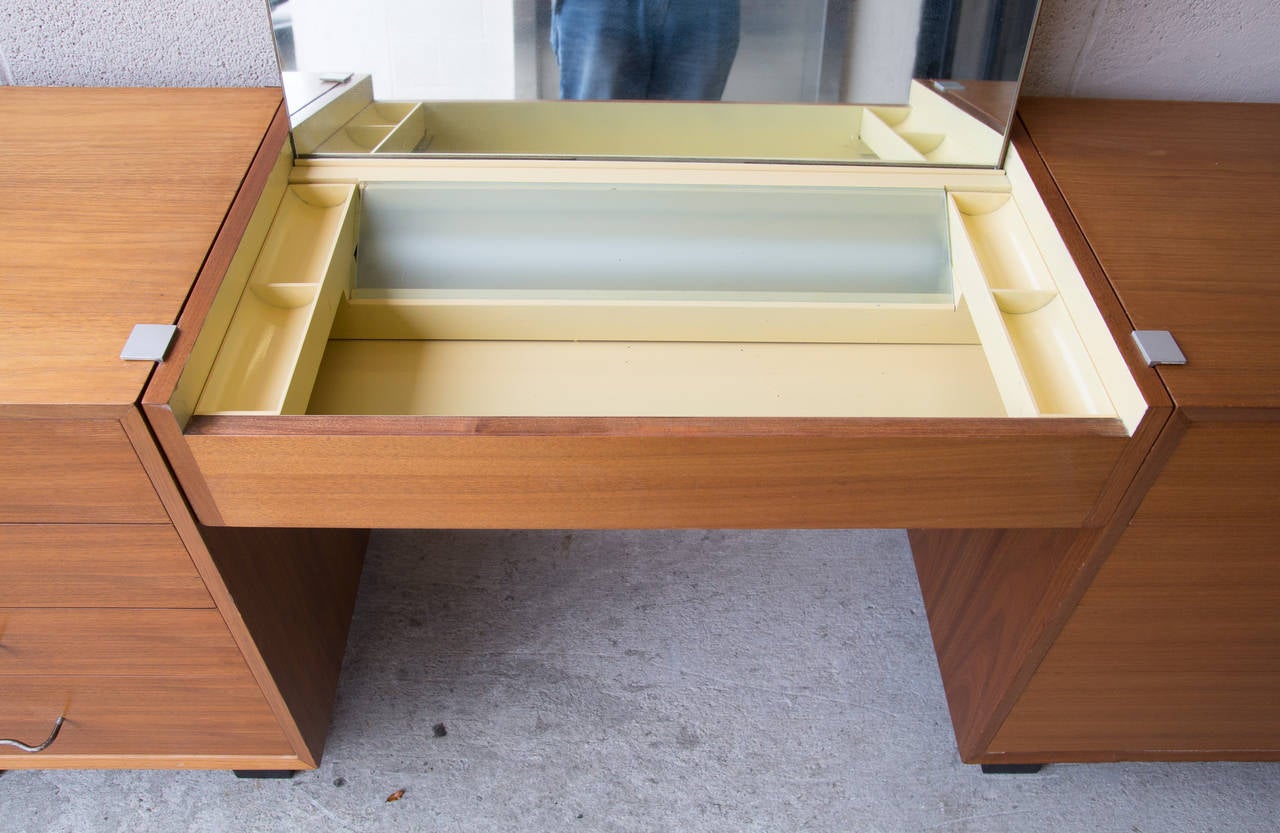 Mid-20th Century George Nelson Dressing Table For Sale