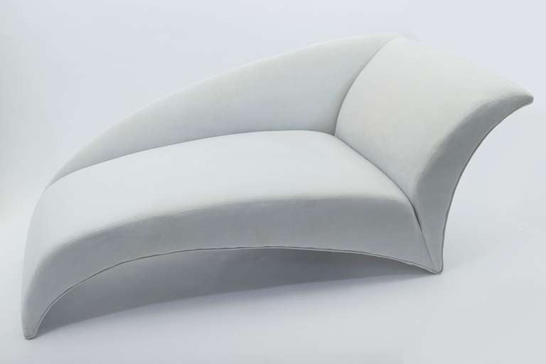 Marlyn Chaise Longue designed by Vladimir Kagan
For Directional with sexy curves and a distinctive arched profile.
Vintage Ultrasuede upholstery.
On display at ENTREPOT, Miami.
By appointment only.