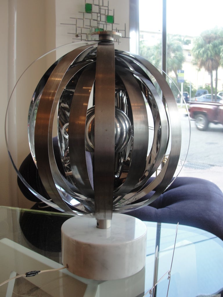 gyroscope lamp
