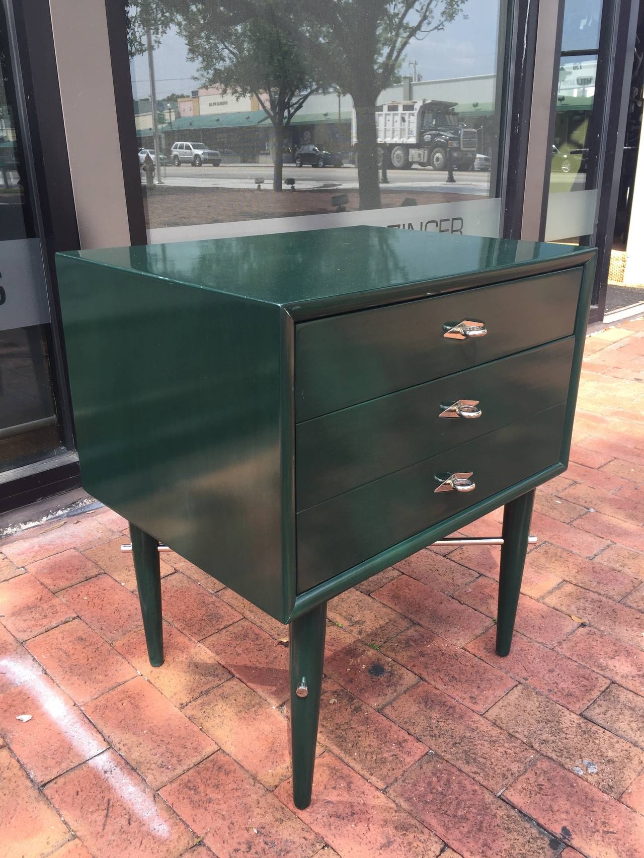 green night stands