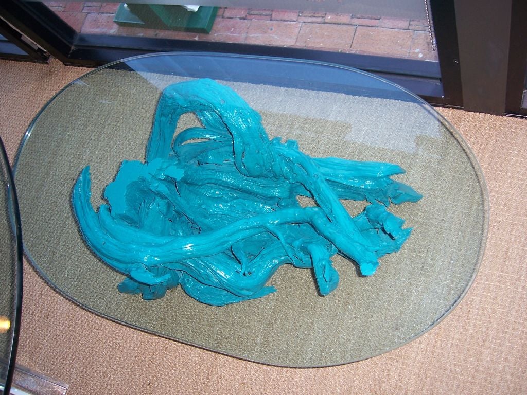 Wow! wonderful table, unique color!<br />
<br />
Base Measurements only: 23