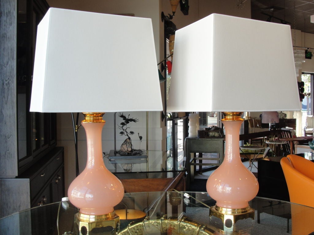 Mid-20th Century Rare Pair of Pink Opaline Lamps by Cenedese