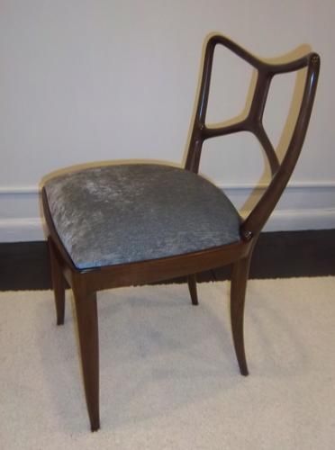 A Set of Six Dining Chairs in Solid Mahogany by Enrico Ciuti In Excellent Condition In New York, NY